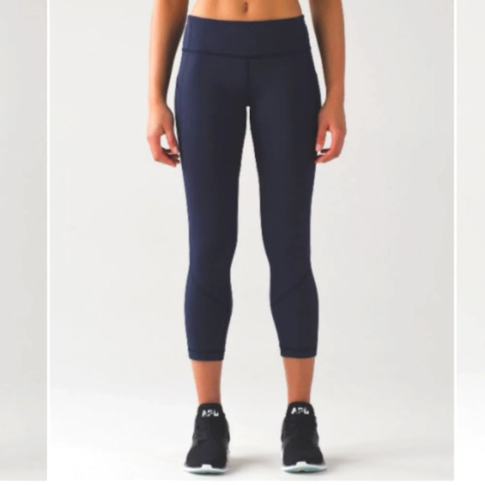 Lululemon Pace Rival Crops - Picture 1 of 7